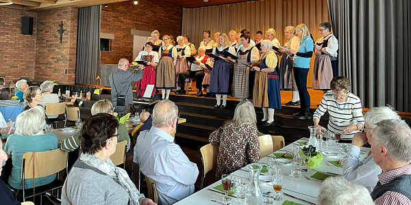 Bild01 Singen Kafihckli 2024