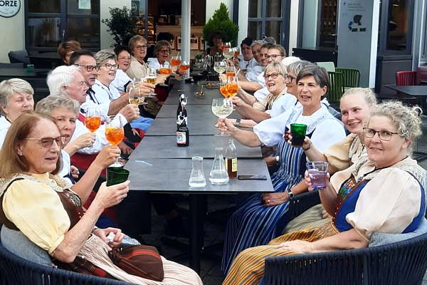 Bild01 Singen im Lorzensaal 2022